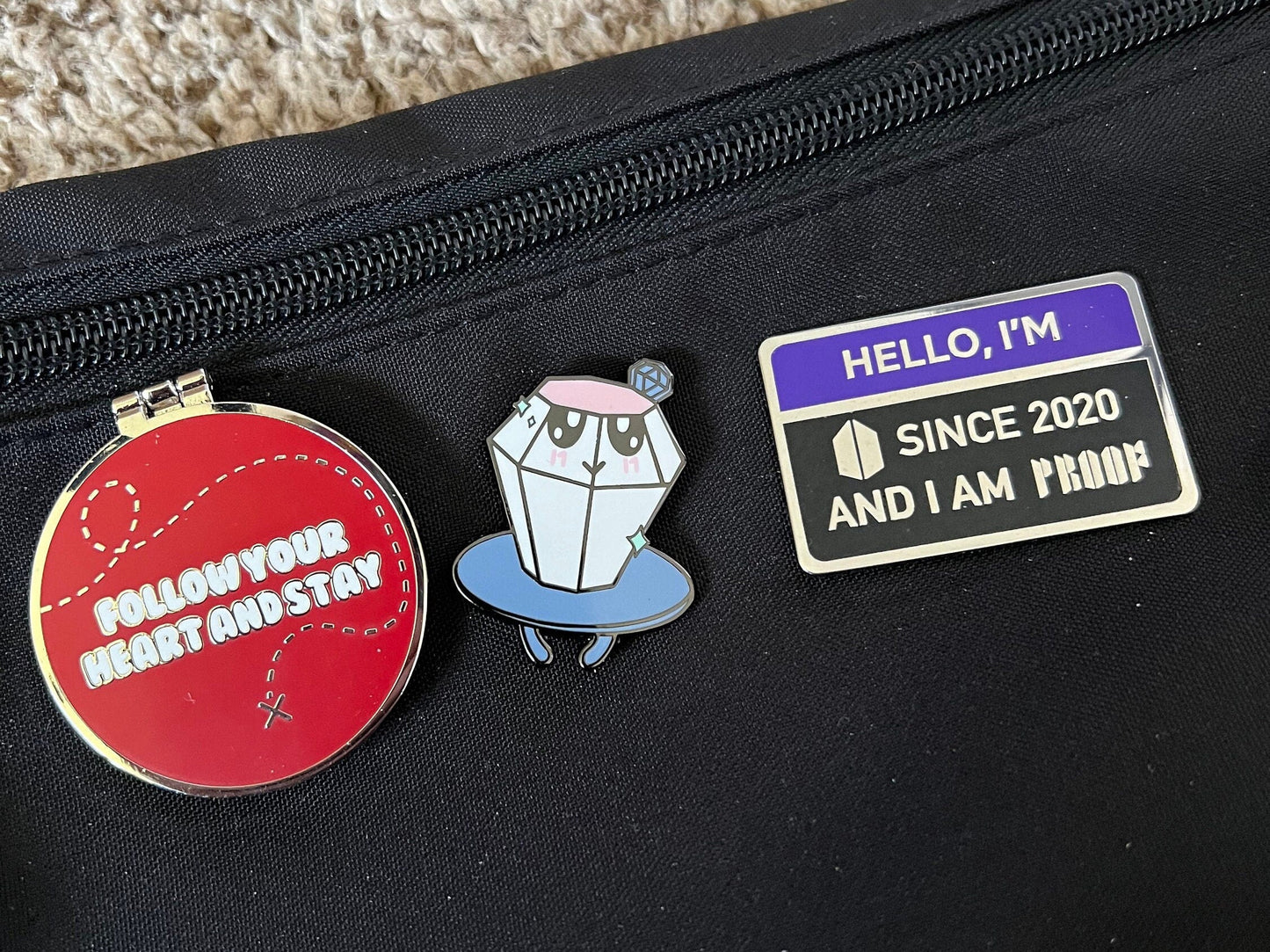 Seventeen Bongbongie Ring Pop Enamel Pin