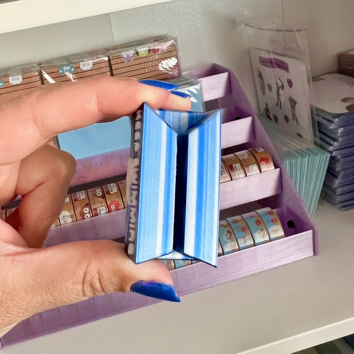 Keep Swimming Photocard Stand